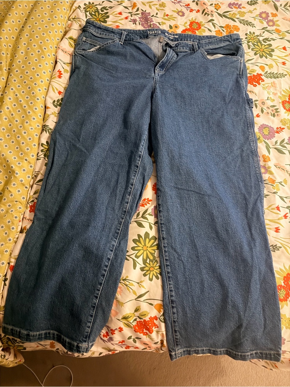 Classic Blue Women's Jeans - Relaxed Fit 22t